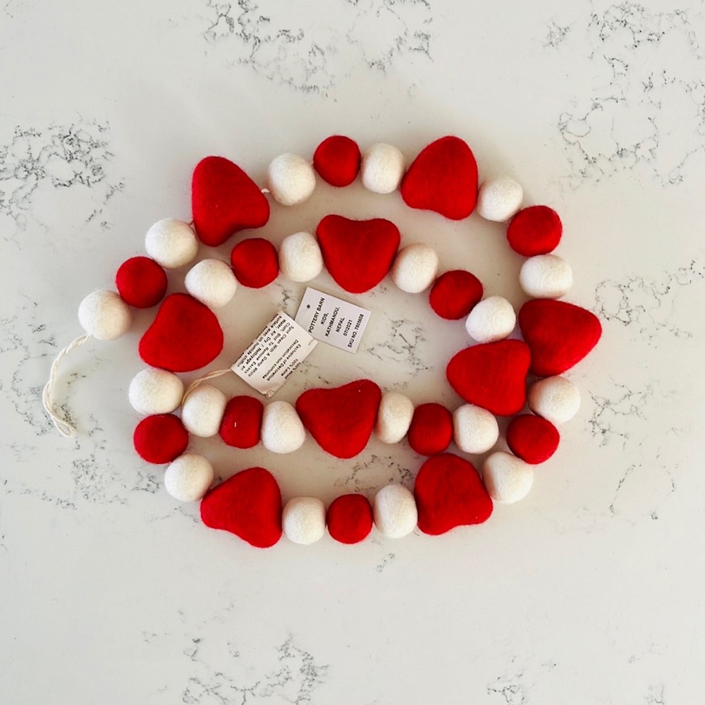 Pottery Barn Kids Felted Wool Heart Pom-Pom Garland - Picture 3 of 13